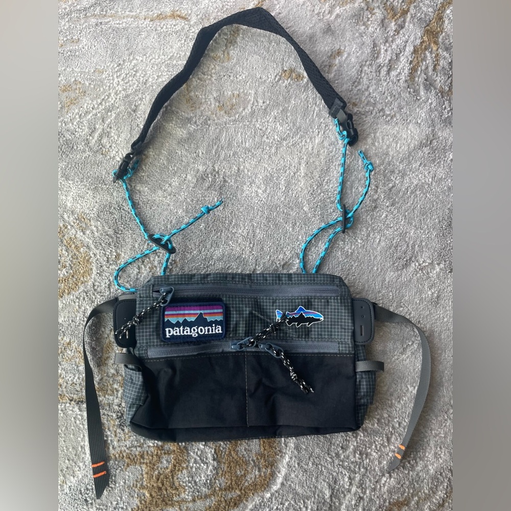Patagonia Mini Shoulder Strap Bag